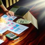 sisällyttää rahoitus suunnitelmaan